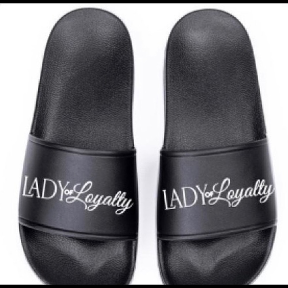Womens slides